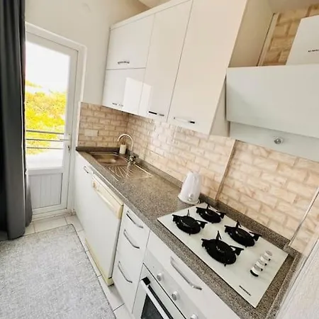 Muekemmel Konumda, Ferah Apartmán Antalya