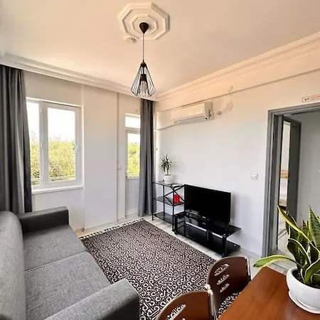 Muekemmel Konumda, Ferah Apartament