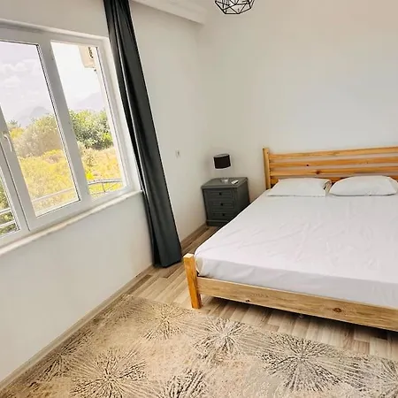 Muekemmel Konumda, Ferah Apartmán
